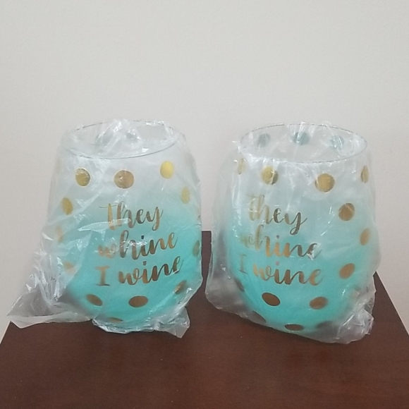 Set of 2 They whine I wine Polka Dot Wine glasses - Picture 8 of 8
